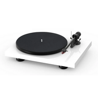 Pro-Ject Debut Carbon EVO turntable